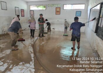 Sinergi TNI - Polri & Pemerintah Kecamatan Dolok Batu Nanggar, Evakuasi Cepat Bantu Korban Banjir di Simalungun.