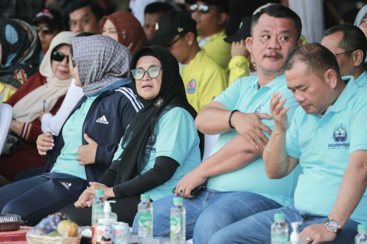 Wali Kota dr. Susanti Hadiri Pembukaan Turnamen Sepakbola Korpri 2024 Antar Kabupaten/Kota Se - Provinsi Sumut Memperebutkan Piala Penasehat Korpri Kota Medan Muhammad Bobby Afif Nasution SE MM.