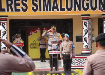Polres Simalungun Gelar Upacara Serah Terima Jabatan, Kapolres AKBP Choky Sentosa Meliala Pimpin Langsung Prosesi.