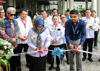Wali Kota dr. Susanti Resmikan Display Becak Siantar Yang Ditempatkan di Bandar Udara Internasional Kualanamu .