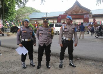 Personil Polres Langkat Amankan Kegiatan Launching Jingle & Maskot Pilkada 2024 Serta Senam Sehat Menuju Pilkada Damai.