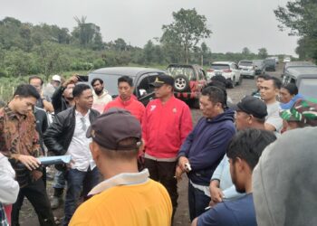 Polsek Saribudolok Polres Simalungun Amankan Kamtibmas & Bantu Masyarakat Atasi Konflik Terkait Portal Jalan di Dusun Hoppoan.