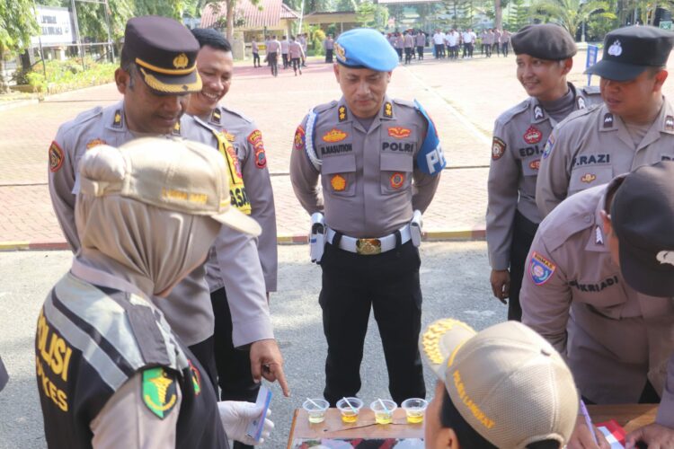 Kunjungan Tim Bid Propam Polda Sumut, Laksanakan Gaktiplin Terhadap Personil Polres Langkat.