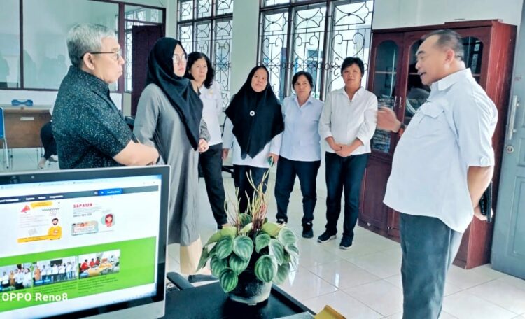 Komisi Informasi Prov Sumut Melakukan Visitasi Ke Dinas Kominfo Simalungun.