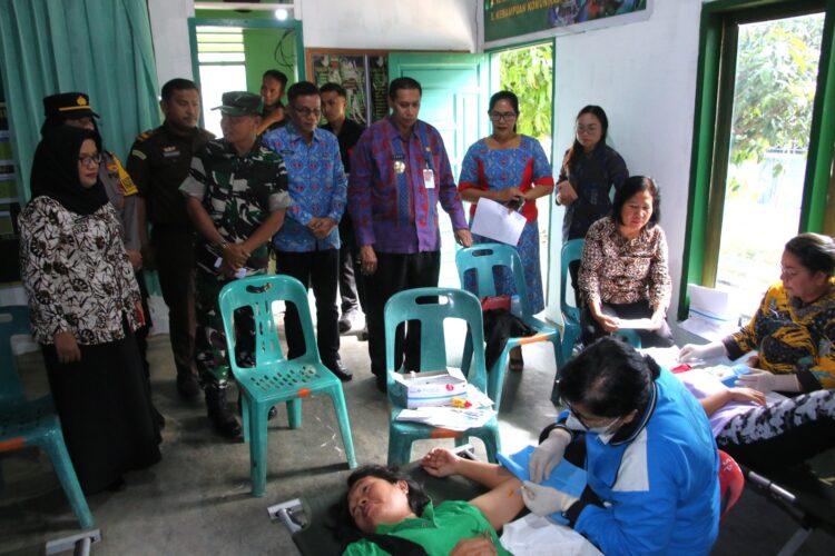 Penjabat Sementara Walikota Pematangsiantar Drs Matheos Tan, MM, menghadiri acara Pencanangan TNI Manunggal Bangga Kencana Kesehatan Terpadu (TMKK) Tahun 2024.