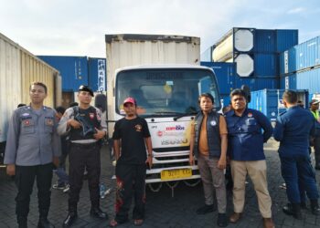 Polres Pematangsiantar Lakukan Pengamanan Serah Logistik Pilkada 2024 di Gudang KPU.