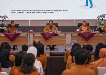 Penjabat Sementara ( Pjs ) Wali Kota Pematangsiantar Drs Matheos Tan MM Hadiri Acara Sosialisasi Aplikasi Simponi, di Ruang Serbaguna Pemko Pematangsiantar.