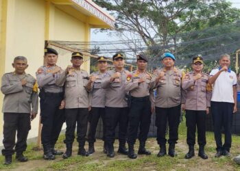 Polres Simalungun Dukung Ketahanan Pangan Program ASTA CITA Presiden dengan Penaburan 7500 Bibit Ikan Bioflok.