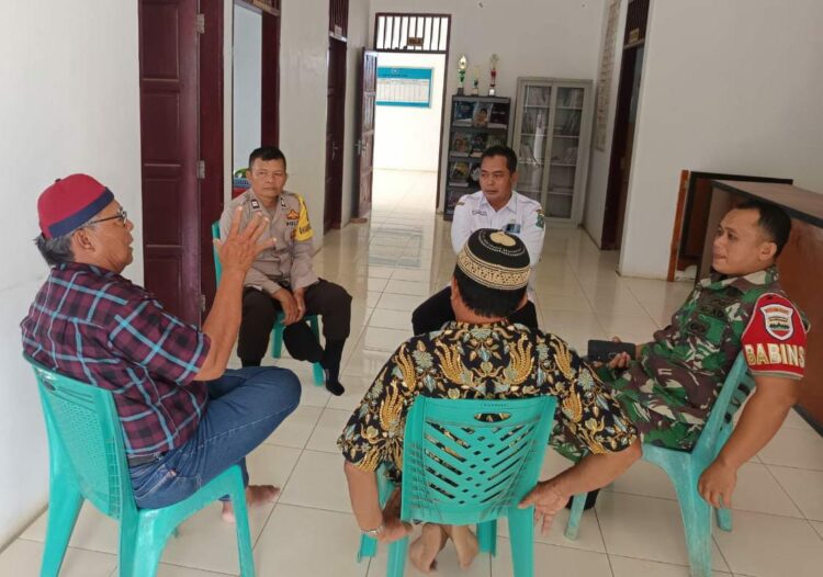Bhabinkamtibmas Polres Simalungun Gencarkan Patroli Anti - Radikalisme Sambil Teguhkan Semangat Pancasila.