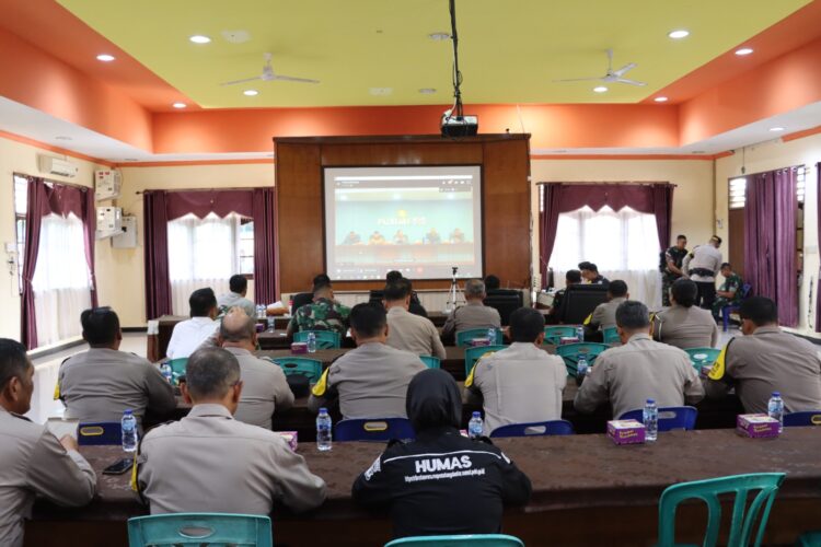 Polres Pematangsiantar Ikuti Zoom Meeting Cek Kesiapan Pam Pemungutan Suara Pilkada Serentak 2024.
