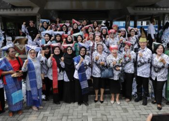 Wali Kota Pematangsiantar dr Susanti Dewayani SpA merayakan Hari Guru Nasional Tahun 2024.