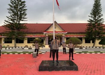 Kapolres Pimimpin Pelaksanaan Apel Pagi.