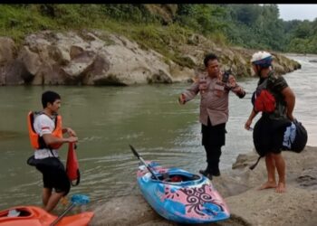 Petugas Dari Polsek Sipispis Masih Melakukan Pencarian  Korban.