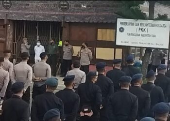 Kapolres Toba Pimpin Apel Gabungan Meyambut Kedatangan Ketua DPR RI Puan Maharani. S.Sos.