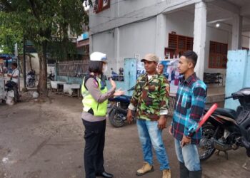 Kasat Lantas Polres Tebingtinggi Beri Himbauan Kepada Penjaga Sekolah.