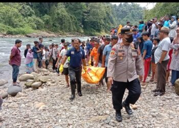 SPKT Polres Identifikasi Korban Langsung Dibawa Ke RS Bhayangkar Tebingtinggi.