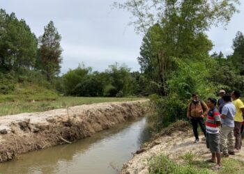 PT.  TPL Menormalisasi Sungai Di 4 Desa.