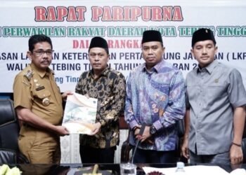 Pj. Walikota Tebing Tinggi Sampaikan Sambutan Dalam Rapat Paripurna DPRD.