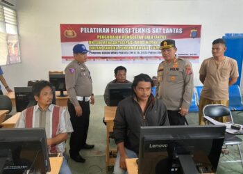 Kapolres Simalungun AKBP Ronald Sipayung, SH, S.I.K, MH Melakukan Pengawasan Secara Langsung Terhadap Pelayanan Publik.