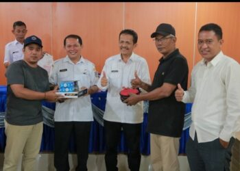 Pemko Tebing Tinggi Serahkan Bantuan Peralatan Tennis Meja Ke 7 kelurahan.
