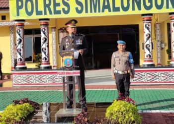 Kapolres Simalungun AKBP Ronald F.C Sipayung, S.H., S.I.K., M.H, Memimpin Upacara Peringatan Hari Lahir Pancasila.