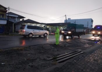 Sat Lantas Polres Simalungun Lakukan Pengaturan Lalu Lintas.