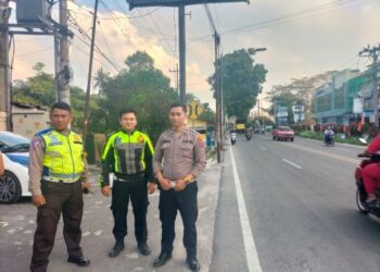 Rombongan Wisata Dari Che Puan Besar Kedah Tuanku Hajjah Aminah, Yang Berkunjung Ke Objek Wisata Parapat Simalungun pada Mendapatkan Pengamanan & Pengawalan Maksimal Dari Sat Lantas Polres Simalungun.