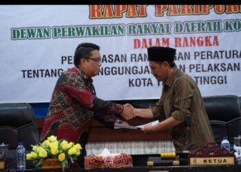 Pj. Walikota Tebingtinggi Sampaikan Nota jawaban Pada Rapat Paripurna DPRD.