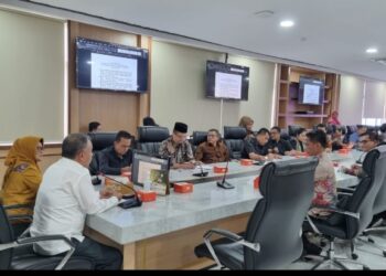 Wali Kota Pematang Siantar dr Susanti Dewayani SpA  Mengjadiri Rapat Pembahasan Penyelesaian Penegasan Batas Daerah Antara Kota Pematang Siantar Dengan Kabupaten Simalungun.