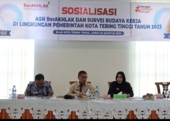 Sekdako Tebingtinggi  H.Kamlan. SH..MM Buka Sosialisasi ASN  Ber akhlak.