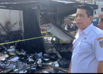Pj. Walikota Tebingtinggi Drs . Syarmadani M.Si. Tinjau Lokasi Kebakaran di Pajak Mini.