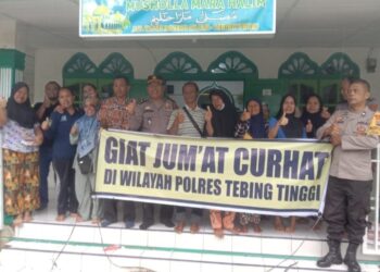 Kapolres Tebingtinggi Tampung Keluh Kesah Masyarakat Pada Jumat Curhat.