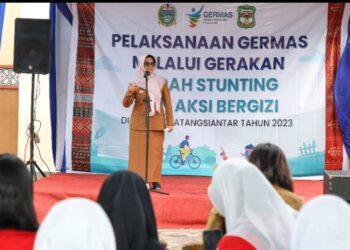 Wali Kota Pematang Siantar dr. Susanti Dewayani SpA Paparkan Gerakan Masyarakat Hidup Sehat Melalui Gerakan Cegah Stunting & Aksi Bergizi, di Hadapan Siswi SMK Negeri 1.