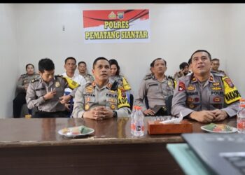 Kapolres Pematang Siantar Ikuti Rapat Lintas Sektoral Pengamanan Nataru 2023 - 2024 Oleh Polda Sumut Melalui Zoom.