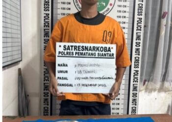 Pemuda Di Gang Cumi - Cumi Ditangkap Sat Narkoba Polres Pematang Siantar.
