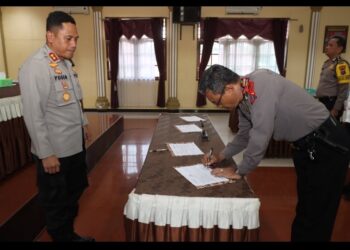 Kapolres Pematang Siantar Buka Sosialisasi Dipa, Penandatanganan Pakta Integritas & Penyerahan Rendisgar Tahun 2024.