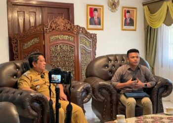 PJ.Walikota Tebingtinggi Drs  Syarmadani Nara Sumber  di Acara Podcast.