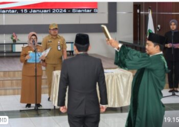 Wali Kota Pematang Siantar dr. Susanti Dewayani SpA Lantik Dwi Aries Sudarto SH MH Sebagai Pj Sekretaris Daerah.