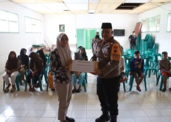 Kapolres Simalungun Tunjukkan Kepedulian Lewat Bakti Sosial di Panti Asuhan Yayasan Islamic Center.