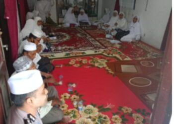Bhabinkamtibmas Pematang Marihat Kegiatan Pengajian Rutin Bersama Warga.