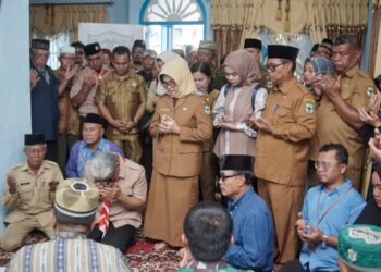 Wali Kota Pematangsiantar dr Susanti Dewayani SpA Melayat Ke Rumah Duka Tokoh Pramuka M Akhiri Trisko.