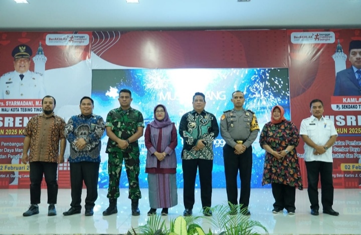 PJ. Walikota Tebingtinggi Drs Syarmadani M.Si Buka Musrembang Tahun 2025 Bertempat di Gedung Balai Kartini Jalan Gunung Leuser.
