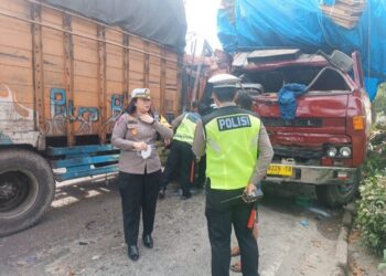 Kasat Lantas Polres Pematangsiantar Pimpin Cek TKP Laka Lantas.