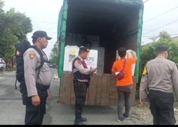 Polres Pematangsiantar Kawal Ketat Pendistribusian Logistik Pemilu Tahun 2024.