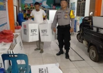 Polres Pematangsiantar Kawal Kotak Suara Pemilu Dari Kelurahan Hingga Kecamatan Hingga Dini Hari.