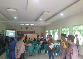 Polres Tebingtinggi Lakukan Pengawalan di Kantor PPK Kecamatan Tebingtinggi Kota.