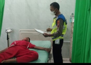 Reaksi Cepat Personel Unit Gakkum Polres Simalungun Tangani Kecelakaan Mobil Angkutan Penumpang Terbalik, 6 Pelajar Luka - Kuka.