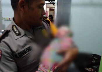 Bayi Laki-laki Ditemukan di Teras Mushola, Polres Simalungun Lakukan Penyelidikan.