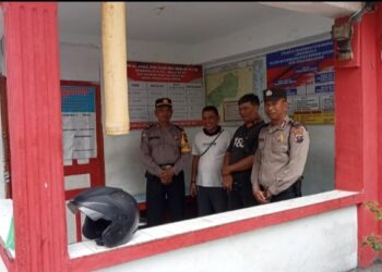 Sat Binmas Polres Pematangsiantar Patroli Sambangi Ke Pos Kamling.