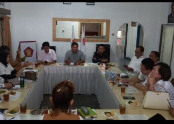 Sekretaris DPC Partai Gerindra Kota Pematang Siantar, Sepri Ijon Maujana Saragih, SH, MH, Memimpin Rapat di DPC Partai Gerindra Pematangsiantar.